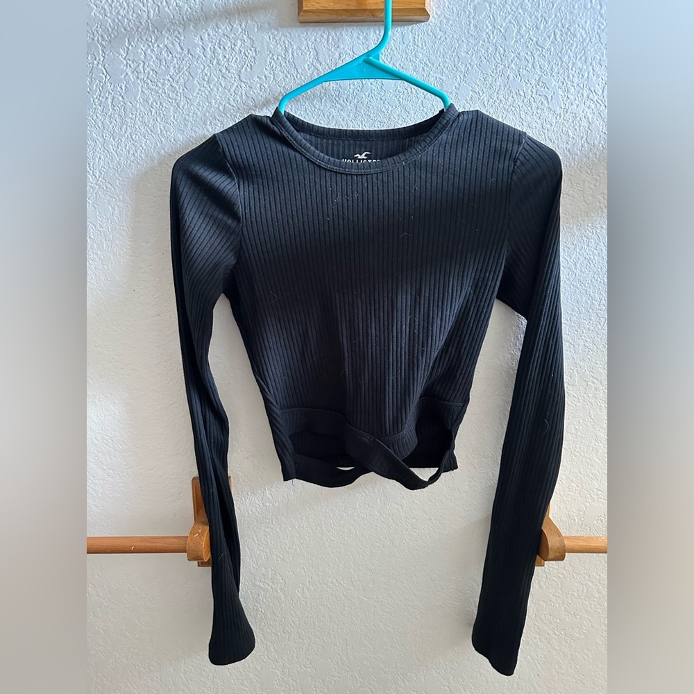 Cut Out Stomach Crop Top